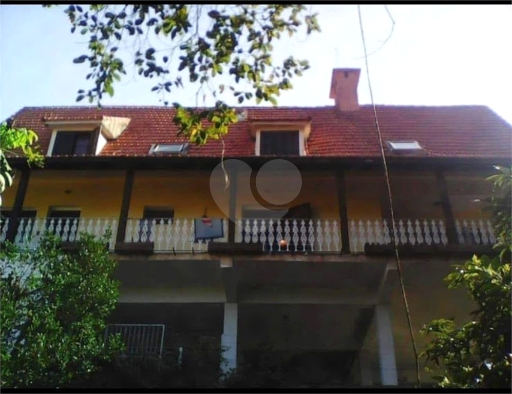 Chácara  a Venda com 3 quartos em Caieiras.