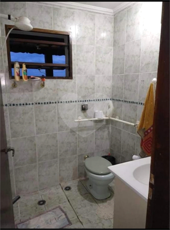 Chácara  a Venda com 3 quartos em Caieiras.