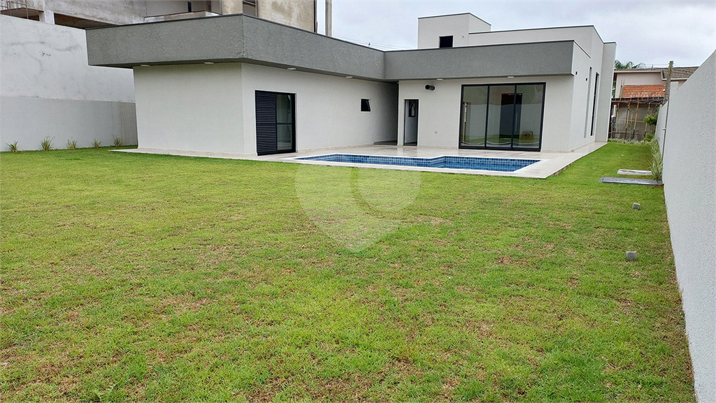 Casa à venda com 3 quartos, 240m² - Foto 7