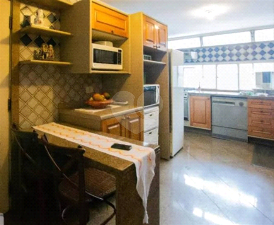 APARTAMENTO em ITAIM BIBI