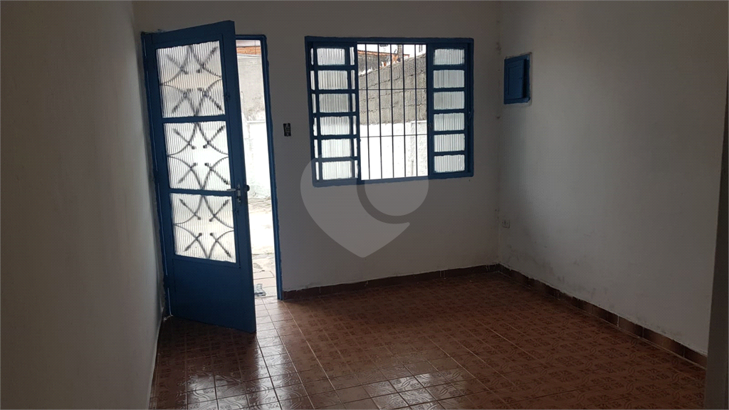 Casa à venda com 2 quartos, 120m² - Foto 3