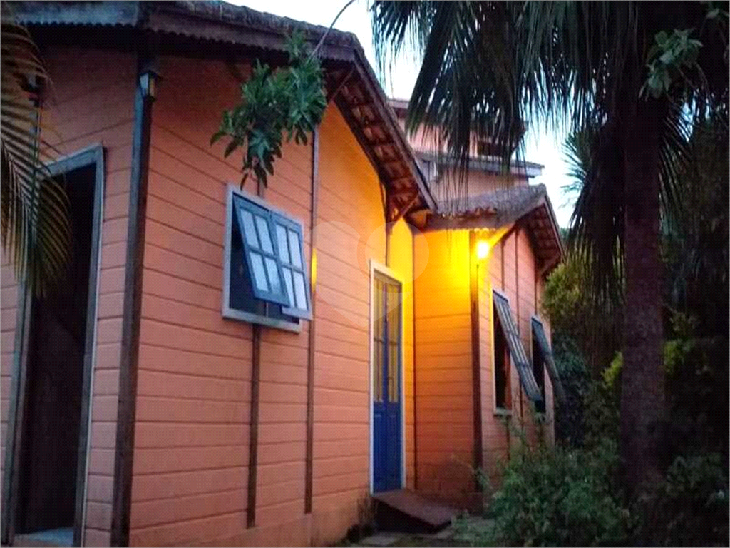 Casa de Condomínio à venda com 4 quartos, 222m² - Foto 13