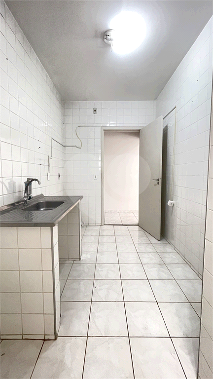 Apartamento à venda com 2 quartos, 76m² - Foto 3