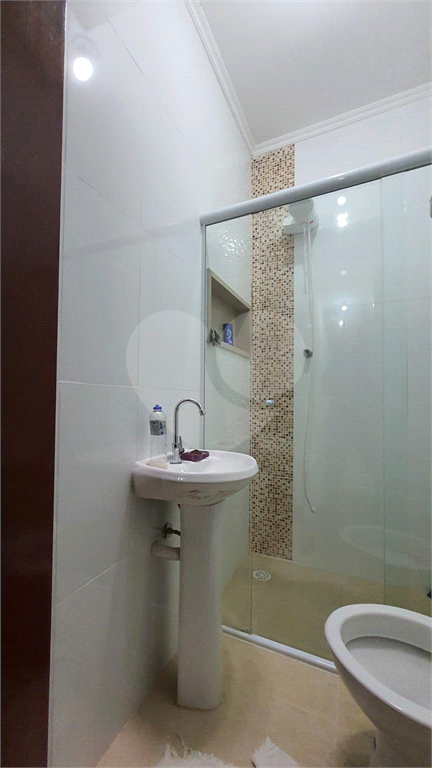 Maravilhosa casa de esquina com 300m² localizada no Balneário Flórida