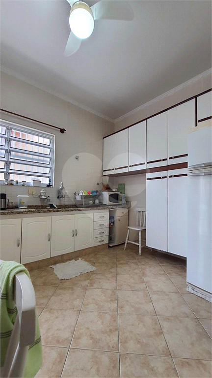 Maravilhosa casa de esquina com 300m² localizada no Balneário Flórida