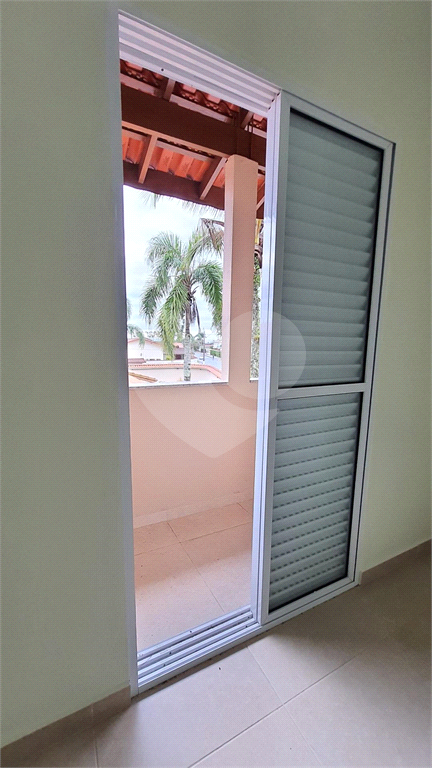 Maravilhosa casa de esquina com 300m² localizada no Balneário Flórida