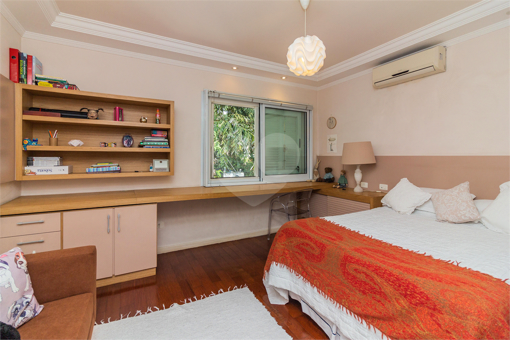 CASA À VENDA COM 4 QUARTOS, PISCINA AQUECIDA NO CITY BOAÇAVA.