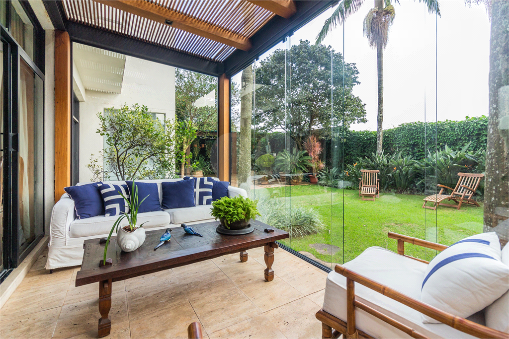 CASA À VENDA COM 4 QUARTOS, PISCINA AQUECIDA NO CITY BOAÇAVA.