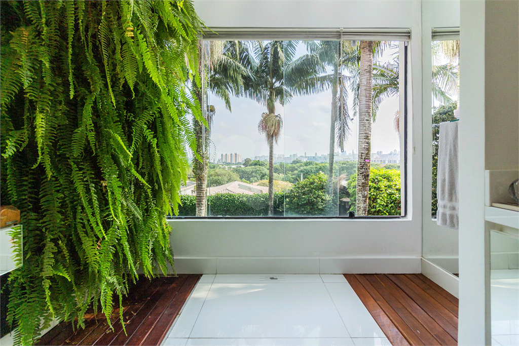 CASA À VENDA COM 4 QUARTOS, PISCINA AQUECIDA NO CITY BOAÇAVA.