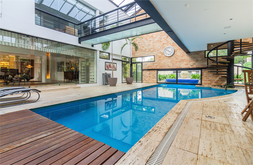 CASA Á VENDA COM 4 QUARTOS, PISCINA AQUECIDA, ESPAÇO GOURMET NO CITY BOAÇAVA.
