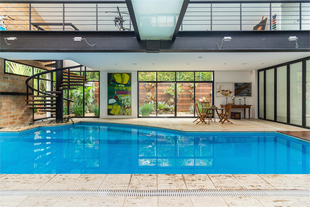 CASA Á VENDA COM 1138M2 AT, 4 QUARTOS, PISCINA AQUECIDA, ESPAÇO GOURMET NO CITY BOAÇAVA.