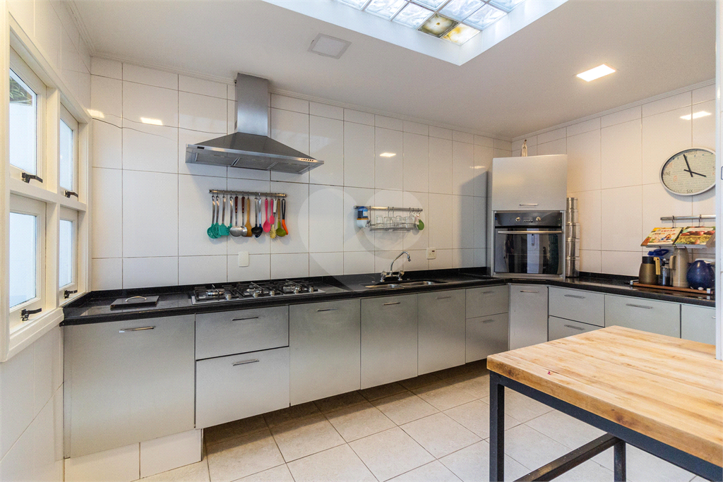 CASA Á VENDA COM 4 QUARTOS, PISCINA AQUECIDA, ESPAÇO GOURMET NO CITY BOAÇAVA.