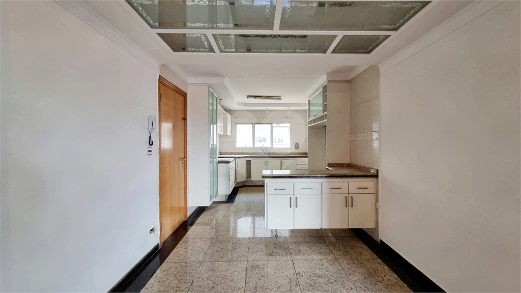 Apto à venda 164m² | 3 dorms (1 suíte) | Living 2 ambientes | 4 vagas + depósito na Água Fria, SP