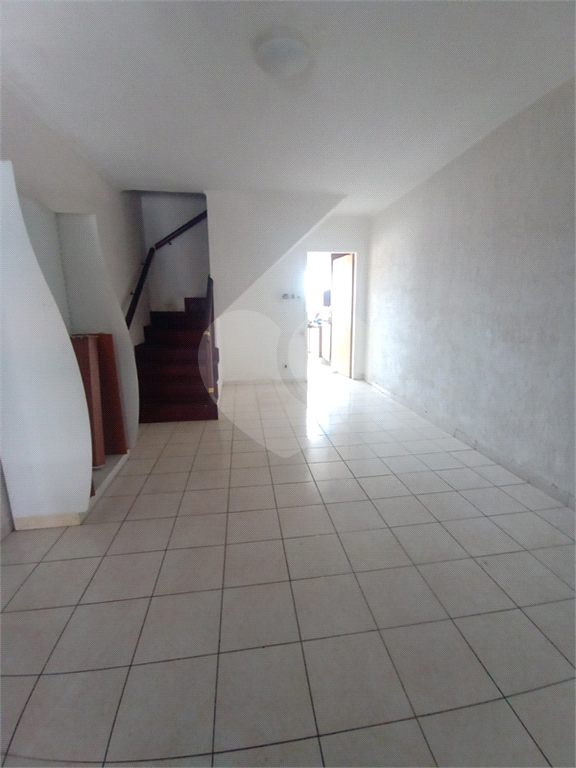 Sobrado à venda com 2 quartos, 84m² - Foto 3