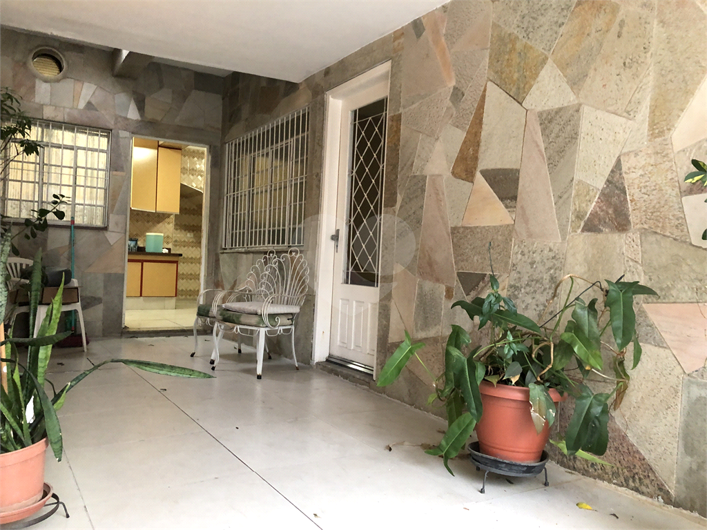 Sobrado à venda com 2 quartos, 130m² - Foto 1