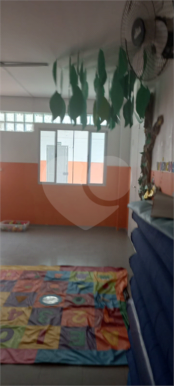 Imóvel comercial com renda