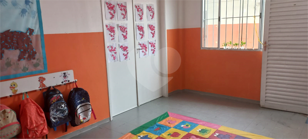 Imóvel comercial com renda