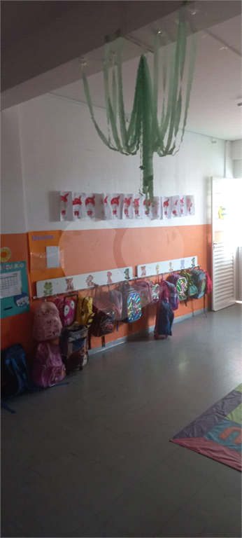 Imóvel comercial com renda