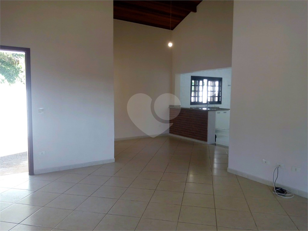 Casa de Condomínio para alugar com 3 quartos, 183m² - Foto 12