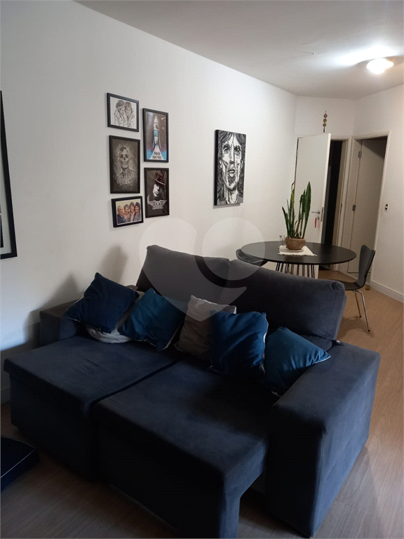 Apartamento no coração da Vila Olímpia, 76m², 3 dorms, 1 suíte, 3 banheiros, 1 vaga.