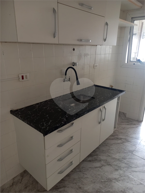 Apartamento no coração da Vila Olímpia, 76m², 3 dorms, 1 suíte, 3 banheiros, 1 vaga.