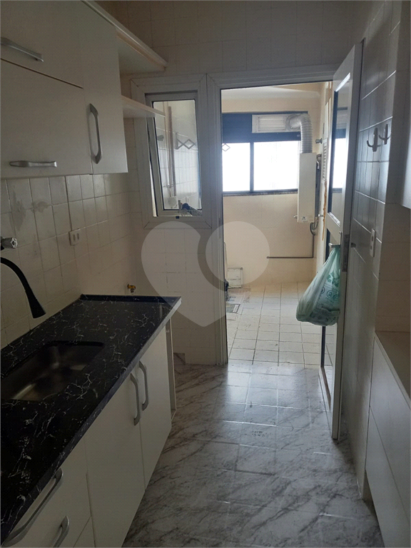 Apartamento no coração da Vila Olímpia, 76m², 3 dorms, 1 suíte, 3 banheiros, 1 vaga.