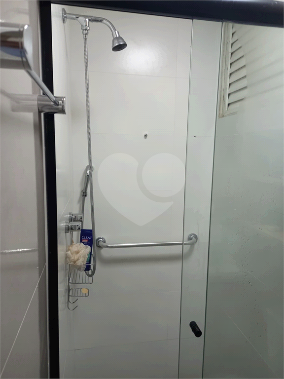 Apartamento no coração da Vila Olímpia, 76m², 3 dorms, 1 suíte, 3 banheiros, 1 vaga.