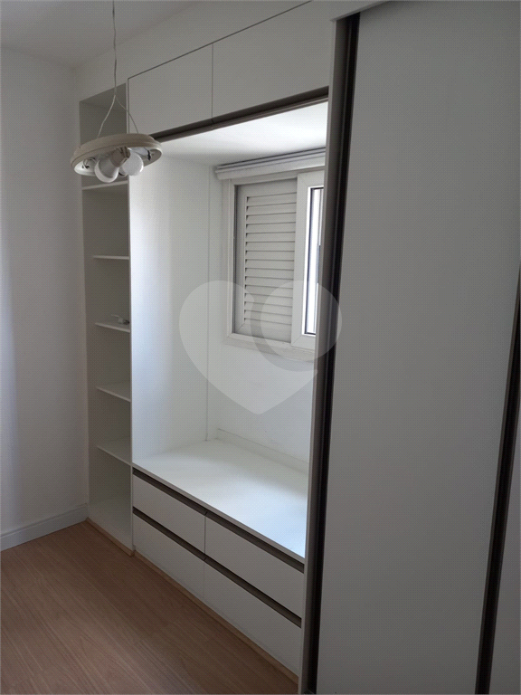 Apartamento no coração da Vila Olímpia, 76m², 3 dorms, 1 suíte, 3 banheiros, 1 vaga.