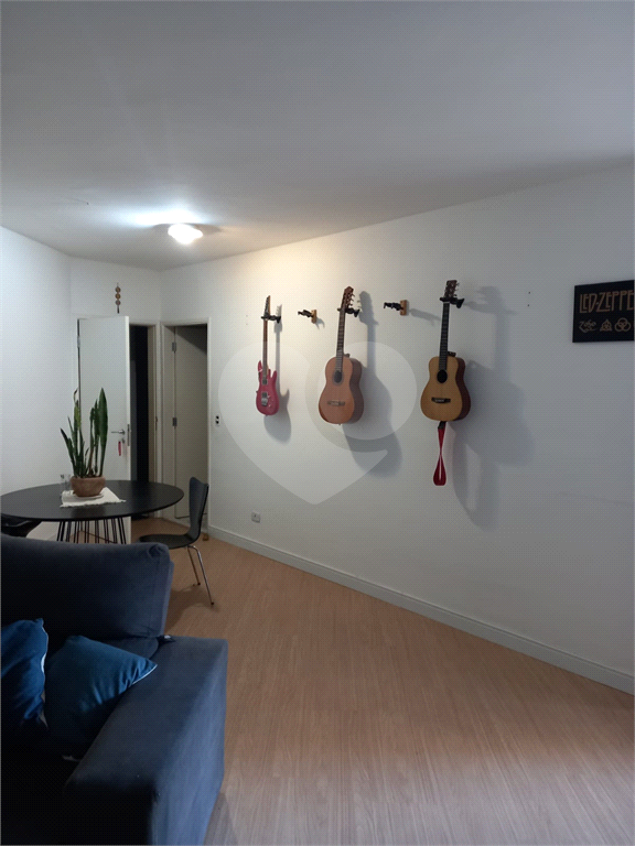 Apartamento no coração da Vila Olímpia, 76m², 3 dorms, 1 suíte, 3 banheiros, 1 vaga.