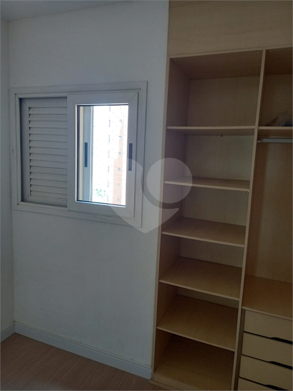 Apartamento no coração da Vila Olímpia, 76m², 3 dorms, 1 suíte, 3 banheiros, 1 vaga.