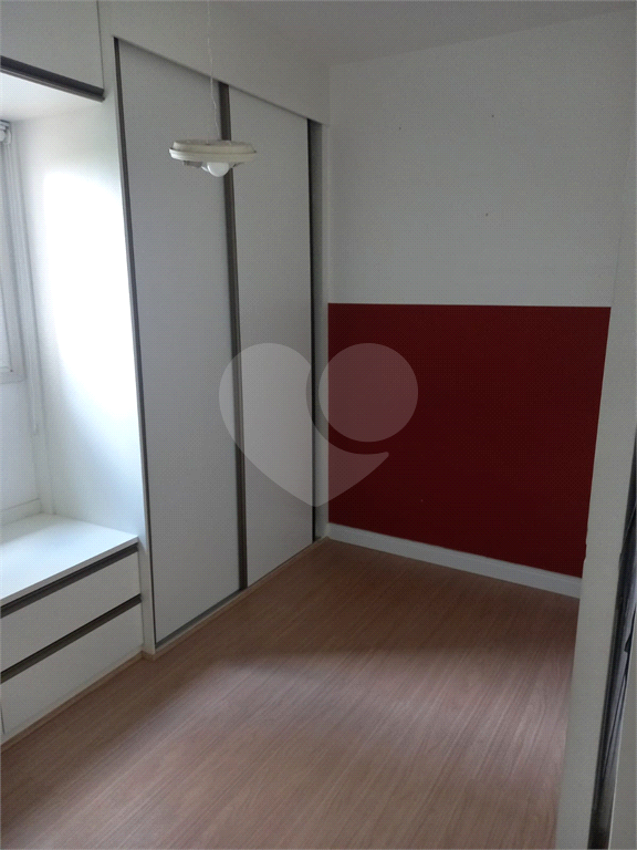 Apartamento no coração da Vila Olímpia, 76m², 3 dorms, 1 suíte, 3 banheiros, 1 vaga.