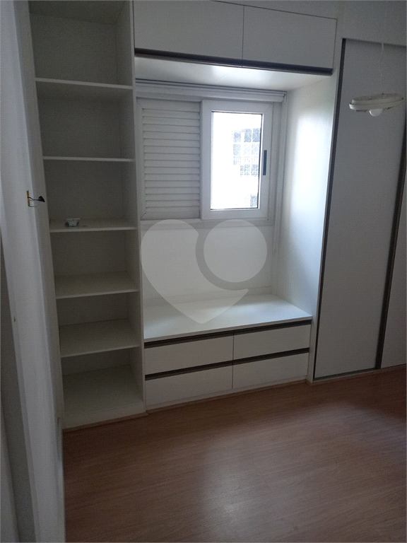 Apartamento no coração da Vila Olímpia, 76m², 3 dorms, 1 suíte, 3 banheiros, 1 vaga.