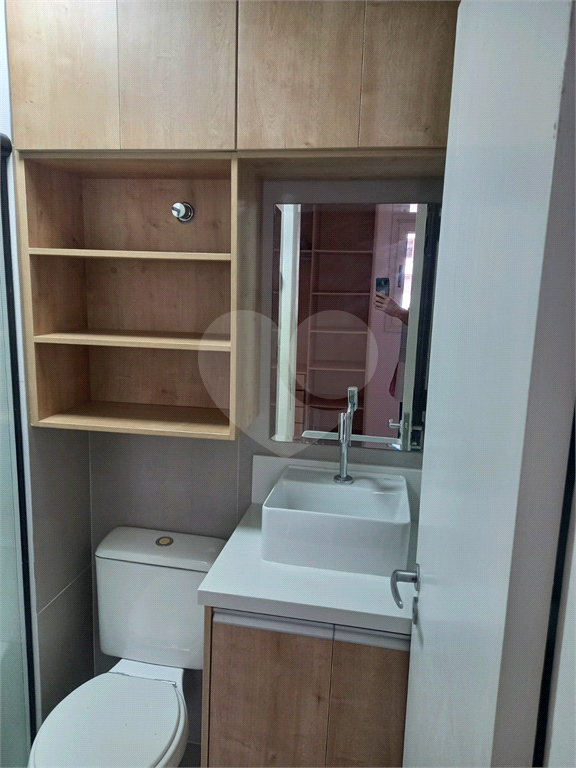 Apartamento no coração da Vila Olímpia, 76m², 3 dorms, 1 suíte, 3 banheiros, 1 vaga.