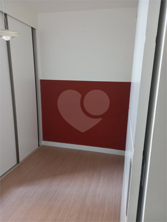 Apartamento no coração da Vila Olímpia, 76m², 3 dorms, 1 suíte, 3 banheiros, 1 vaga.