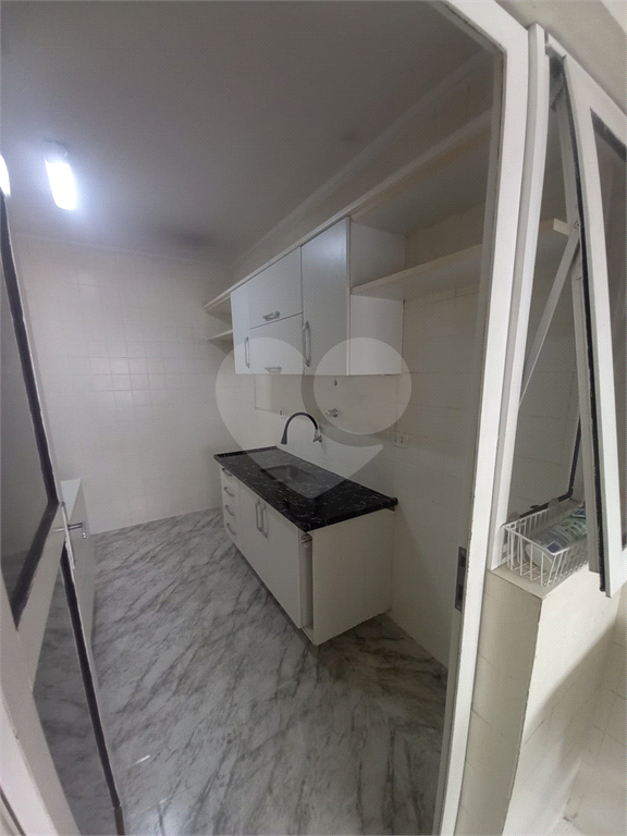 Apartamento no coração da Vila Olímpia, 76m², 3 dorms, 1 suíte, 3 banheiros, 1 vaga.