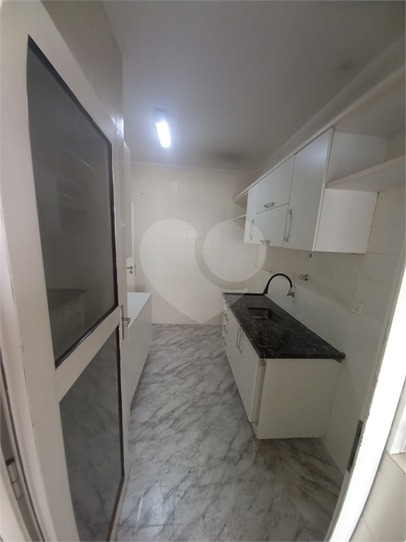 Apartamento no coração da Vila Olímpia, 76m², 3 dorms, 1 suíte, 3 banheiros, 1 vaga.