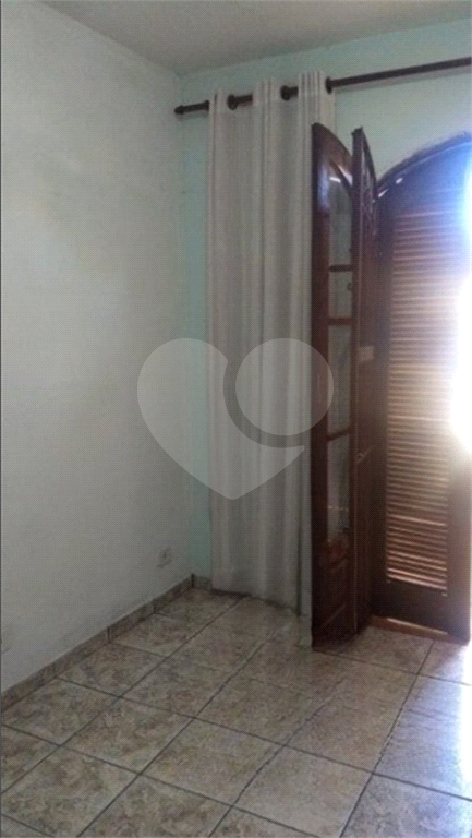 Sobrado à venda com 3 quartos, 222m² - Foto 4