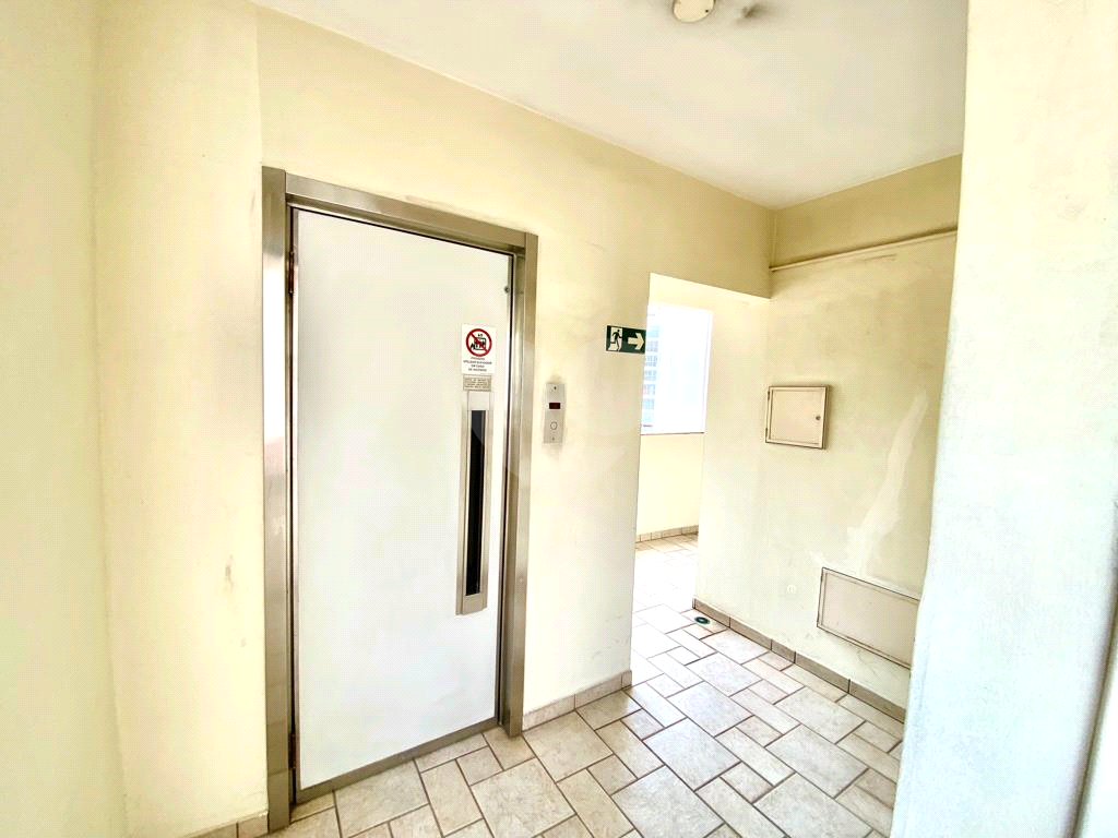 APARTAMENTO em SANTA CECÍLIA