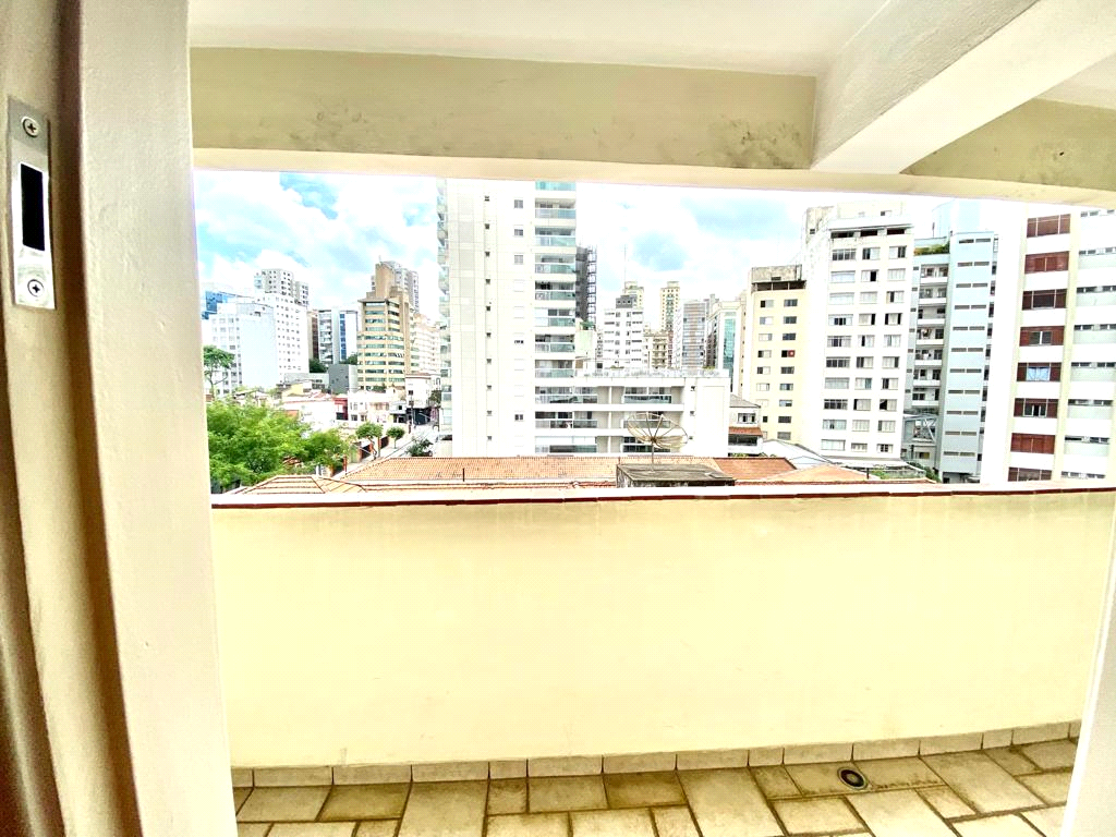 APARTAMENTO em SANTA CECÍLIA