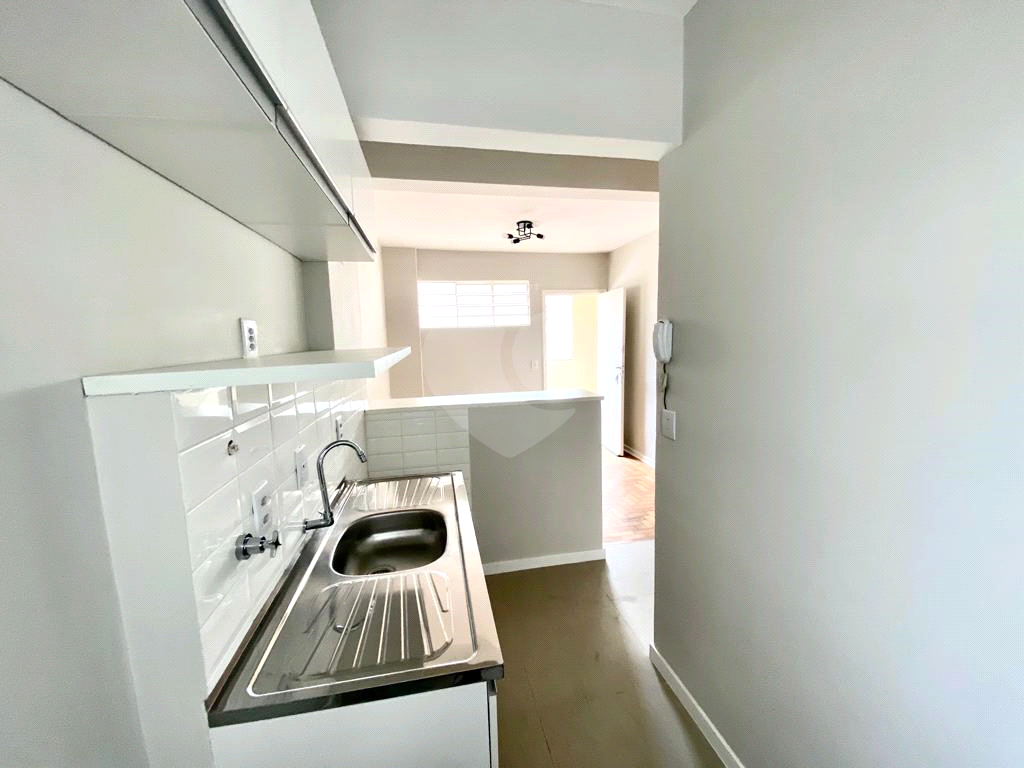 APARTAMENTO em SANTA CECÍLIA