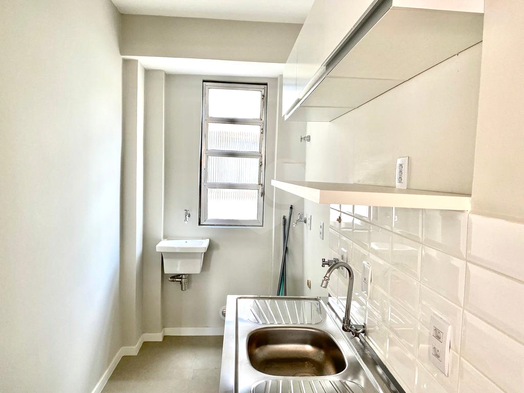 APARTAMENTO em SANTA CECÍLIA