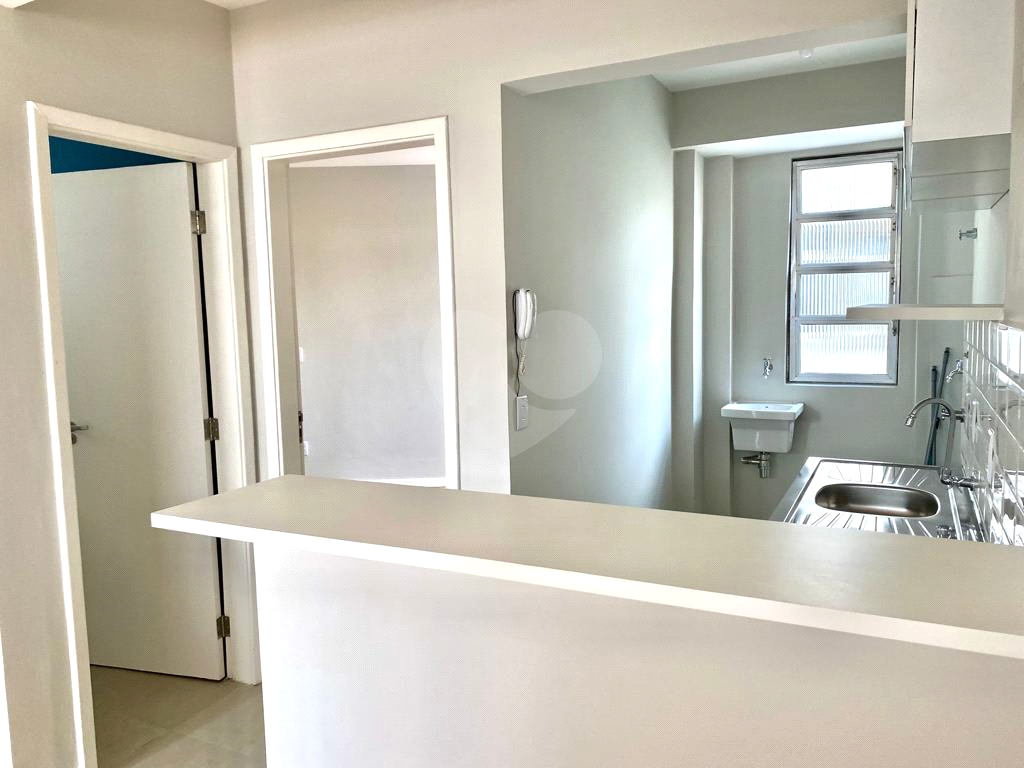 APARTAMENTO em SANTA CECÍLIA