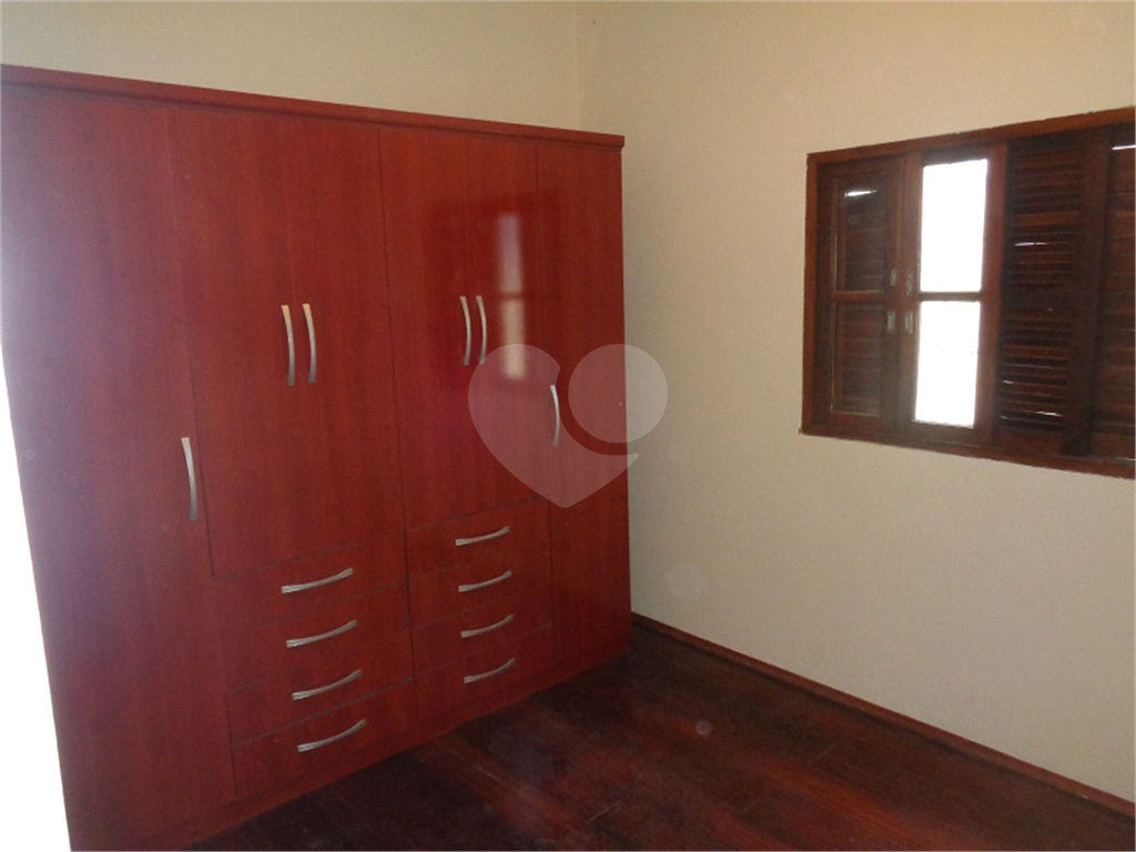 TERRENO COM 4 CASAS ALUGADAS