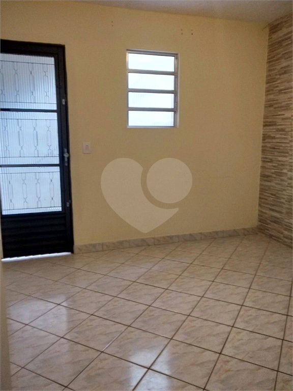 TERRENO COM 4 CASAS ALUGADAS