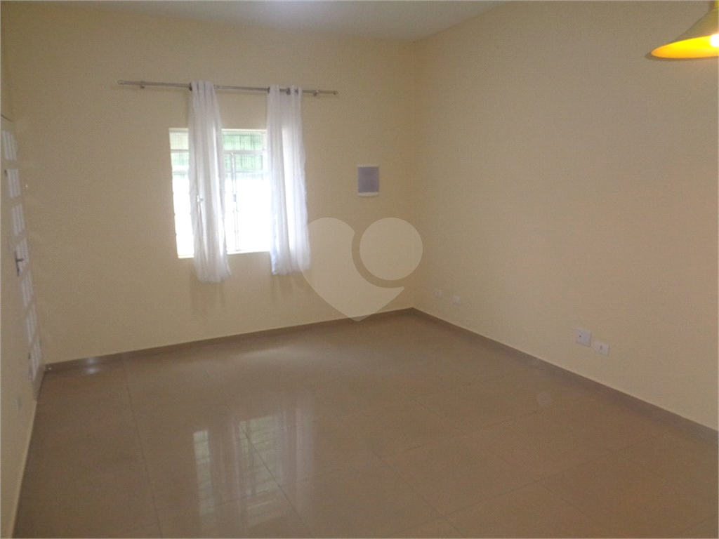 TERRENO COM 4 CASAS ALUGADAS