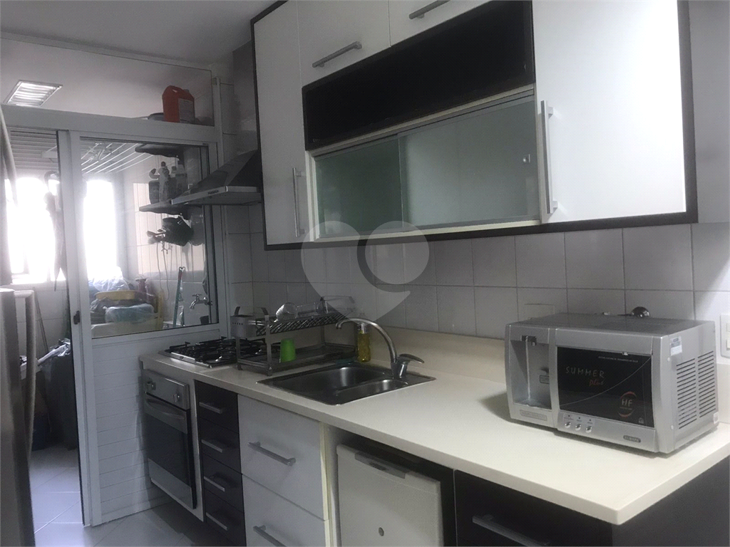 Apartamento à venda ou locação, com 3 dorms, 1 suíte e 2 vagas de garagem em Pompéia!