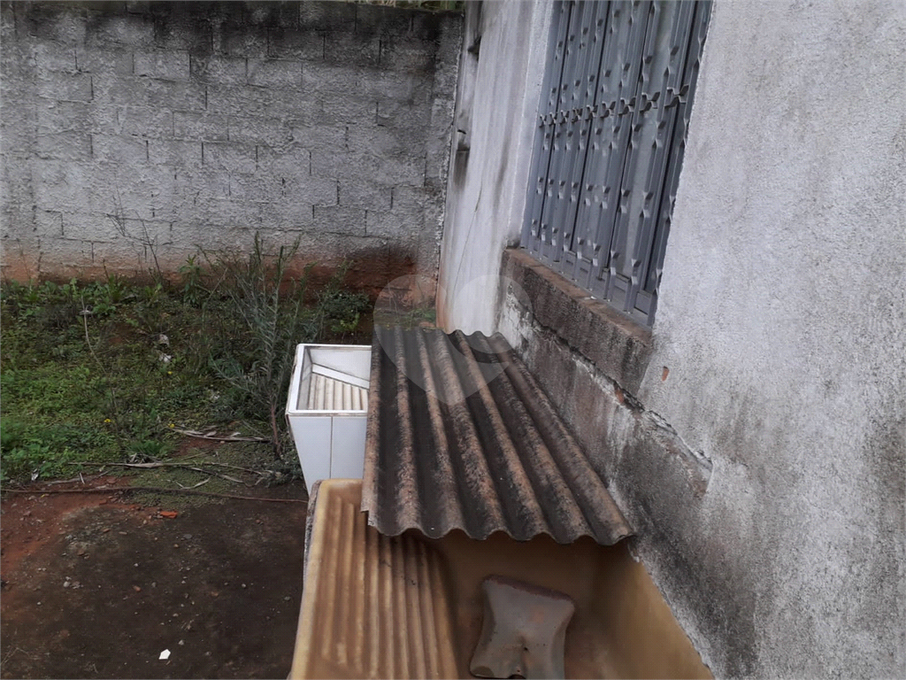 Terreno   com   443   metros –   Casa   de  45  metros –   1 dorm – banheiro – sala - 1 vaga 