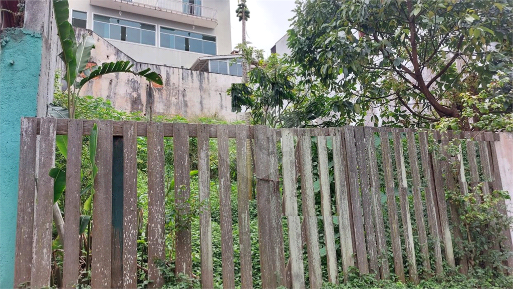 Terreno no Barro Branco com área total 295,35 m2 - 12 mts de frente