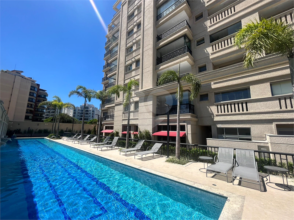 Apartamento na Lapa, com 3 dormitórios e 3 vagas