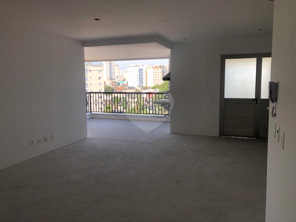 Apartamento na Lapa, com 3 dormitórios e 3 vagas